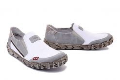 RIEKER L0359-80 white combination, półbuty damskie. Białe półbuty damskie Rieker, bez wzorów, bez obcasa, bez zapięcia. Za 223.93 zł.