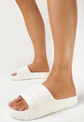 Białe Piankowe Klapki na Grubej Podeszwie Aplia. Białe klapki damskie Born2be, bez wzorów, bez obcasa, bez zapięcia. Za 29.99 zł.