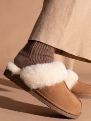 Gooce Wełniane kapcie "Wispper" w kolorze beżowym rozmiar: 36. Brązowe kapcie damskie Gooce, z wełny. Za 208.99 zł.