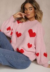 Różowy Sweter z Wiskozą i Wełną Ozdobiony Sercami Lisariona. Czerwone swetry klasyczne damskie Renee, z jeansu, bez kołnierzyka. Za 159.99 zł.