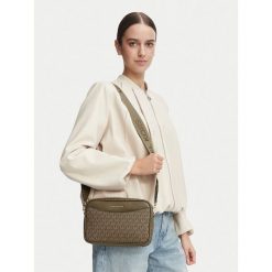 Torebka MICHAEL Michael Kors. Brązowe listonoszki damskie MICHAEL Michael Kors, bez wzorów, bez dodatków. Za 1,099.00 zł.