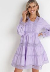 Fioletowa Sukienka Mini z Koronkowymi Wstawkami i Rozkloszowanym Dołem Femona. Fioletowe sukienki damskie Born2be, bez wzorów, z koronki, bez ramiączek. Za 269.99 zł.