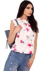 Biała Letnia Bluzka z Kwiatowym Motywem z Falbankami. Białe bluzki damskie Merribel, l, bez wzorów, z materiału, bez kołnierzyka, bez ramiączek. Za 92.90 zł.