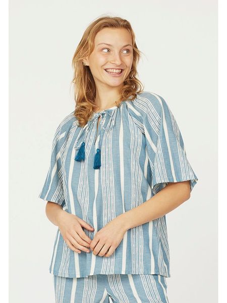 SisterS point Bluzka w kolorze błękitno-kremowym rozmiar: XL. Niebieskie bluzki damskie Sisters Point, xl, bez wzorów, z bawełny, bez kołnierzyka, bez ramiączek. Za 52.79 zł.