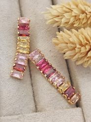 Nakkash Pozłacane kolczyki-wkrętki z cyrkoniami rozmiar: onesize. Żółte kolczyki damskie Nakkash, z cyrkonią, pozłacane. Za 65.54 zł.