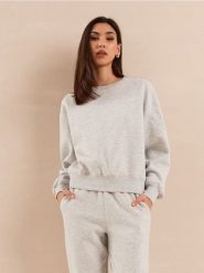 Dresowa bluza crewneck basic - szary. Szare bluzy damskie Sinsay, l, bez wzorów, z dresówki, bez kaptura. Za 35.99 zł.