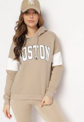 Beżowa Bluza z Kapturem i Ozdobnym Nadrukiem Ocieplona Polarem Cliose. Brązowe bluzy damskie Born2be, bez wzorów, z bawełny, z kapturem. Za 89.99 zł.
