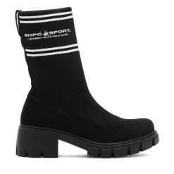 Botki Beverly Hills Polo Club. Czarne botki damskie Beverly Hills Polo Club, bez obcasa, na słupku, bez zapięcia. Za 99.99 zł.