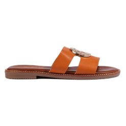 Eleganckie klapki damskie camel brązowe. Brązowe klapki damskie bez wzorów, bez obcasa, bez zapięcia. Za 110.92 zł.