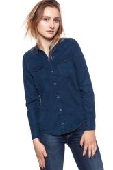 KOSZULA JEANSOWA DAMSKA WRANGLER L/S MARBLED WESTERN VINTAGE INDIGO W5192MI3E. Niebieskie koszule damskie Wrangler, l, bez wzorów, z jeansu, vintage, bez kołnierzyka, bez ramiączek. W wyprzedaży za 79.99 zł.