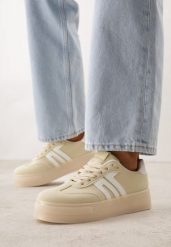 Żółte Sneakersy Kultowe Tenisówki na Platformie Hlalna. Żółte obuwie sportowe damskie Born2be, bez wzorów, z jeansu, bez zapięcia. Za 109.99 zł.