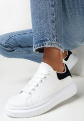 Biało-Czarne Sneakersy na Grubej Podeszwie z Okrągłym Noskiem Naubrey. Białe obuwie sportowe damskie Born2be, bez zapięcia. Za 84.99 zł.