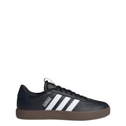Buty VL Court 3.0. Białe obuwie sportowe casual damskie Adidas, z zamszu, bez zapięcia. Za 239.00 zł.