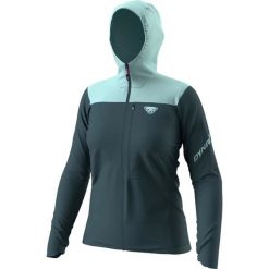 Kurtka wiatrówka softshell damska Dynafit Traverse. Niebieskie kurtki sportowe damskie Dynafit, xs, bez wzorów, z materiału, bez kaptura. Za 618.35 zł.