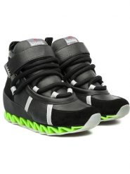 Camper Botki w kolorze czarnym rozmiar: 37. Czarne botki damskie Camper, bez obcasa, bez zapięcia. Za 379.45 zł.