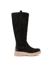 Lasocki Kozaki WI23-BULGY-06 Czarny. Czarne kozaki damskie Lasocki, ze skóry, bez obcasa, na płaskiej podeszwie, bez zapięcia. Za 349.99 zł.