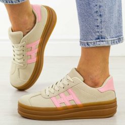 Beżowe sneakersy damskie Jezzi News 9089. Brązowe obuwie sportowe damskie Jezzi, na jesień, z dresówki, bez zapięcia, trekkingowe. Za 119.00 zł.