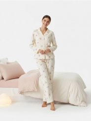 Piżama dwuczęściowa z motywem kokard - kremowy. Białe piżamy damskie Sinsay, bez wzorów, bez ramiączek. Za 59.99 zł.