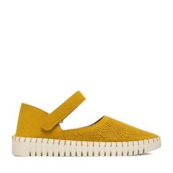 Półbuty Go Soft. Żółte półbuty damskie GO SOFT, bez wzorów, bez obcasa, na płaskiej podeszwie, bez zapięcia. Za 119.99 zł.