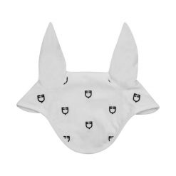 Czapka przeciw owadom dla konia multilogo w technice white line edycja Equestro. Białe czapki damskie EQUESTRO, bez wzorów, z poliamidu. Za 66.90 zł.