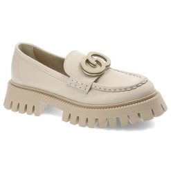 Beżowe Mokasyny Chebello Eleganckie Obuwie Damskie. Brązowe mokasyny damskie CheBello, ze skóry, bez obcasa. Za 539.00 zł.
