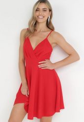 Czerwona Rozkloszowana Sukienka Mini na Regulowanych Ramiączkach Kionidim. Czerwone sukienki damskie Born2be, bez wzorów, z dzianiny, eleganckie, bez ramiączek. W wyprzedaży za 59.49 zł.