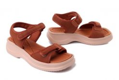 Azaleia 18451 Vera Therapy PAP AD BV618 brown/beige, sandały damskie. Brązowe sandały damskie Azaleia, bez wzorów, bez obcasa, na platformie, bez zapięcia. Za 199.90 zł.