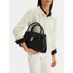 Torebka MEXX. Czarne kuferki damskie Mexx, bez wzorów, bez dodatków. Za 189.99 zł.