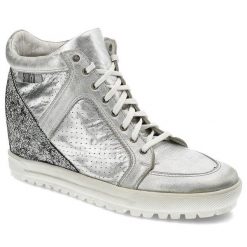 Srebrne Sneakersy Simen Skórzane Buty Na Koturnie. Szare obuwie sportowe damskie Simen, na wiosnę, ze skóry, bez zapięcia. Za 219.00 zł.