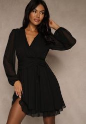 Czarna Siateczkowa Sukienka o Rozkloszowanym Kroju z Dekoltem w Serek Zennela. Czarne sukienki damskie Renee, bez wzorów, z jeansu, eleganckie, bez ramiączek. Za 169.99 zł.