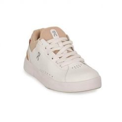 Buty do chodzenia damskie On The Roger Advantage. Białe obuwie sportowe damskie On, z materiału, bez zapięcia, trekkingowe. Za 989.99 zł.