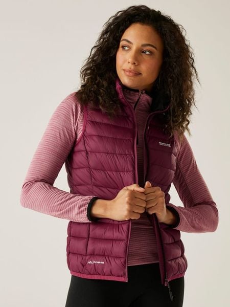 Regatta Kamizelka pikowana "Marizion" w kolorze jagodowym rozmiar: 46. Różowe kamizelki damskie Regatta, bez wzorów, bez kaptura. Za 135.49 zł.