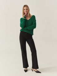 TATUUM Spodnie w kolorze czarnym rozmiar: 46. Czarne spodnie materiałowe damskie TATUUM, bez wzorów, z materiału. Za 200.60 zł.