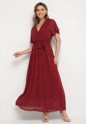 Bordowa Brokatowa Sukienka Koktajlowa Ozdobiona Paskiem Ziliane. Czerwone sukienki damskie Born2be, z aplikacjami, eleganckie, bez ramiączek. W wyprzedaży za 110.49 zł.