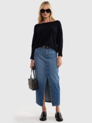 Sweter damski z wiskozy z rękawem 3/4 czarny Kikalia 906. Czarne swetry klasyczne damskie Big Star, l, z materiału, bez kołnierzyka. W wyprzedaży za 139.99 zł.