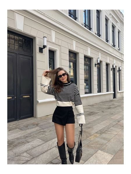 Happiness Istanbul Sweter w kolorze kremowo-czarnym rozmiar: onesize. Brązowe swetry klasyczne damskie Happiness Istanbul, bez kołnierzyka. Za 92.42 zł.