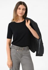 Dzianinowa koszulka TM-IRIS. Niebieskie koszulki damskie Volcano, m, bez wzorów, z dzianiny, bez kołnierzyka, bez ramiączek. Za 99.99 zł.