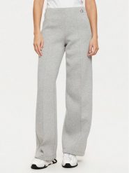 Calvin Klein Spodnie materiałowe K20K207947 Szary Relaxed Fit. Szare spodnie materiałowe damskie Calvin Klein, bez wzorów, z materiału. Za 379.99 zł.