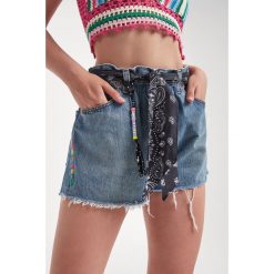 Szorty jeansowe Arizona MC2 SAINT BARTH. Szorty damskie MC2 SAINT BARTH, bez wzorów, z jeansu. W wyprzedaży za 455.27 zł.
