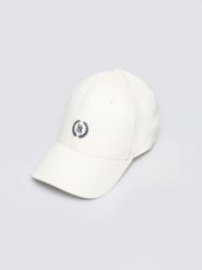 Czapka z daszkiem z haftem biała Centi 100. Białe czapki z daszkiem damskie Big Star, bez wzorów, z bawełny. Za 79.99 zł.