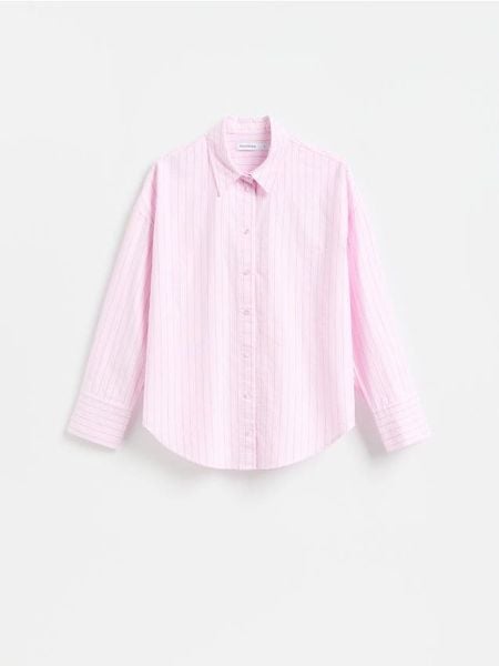 Koszula z bawełny oxford - pastelowy róż. Czerwone koszule damskie Reserved, l, bez wzorów, z bawełny, bez kołnierzyka, bez ramiączek. Za 109.99 zł.