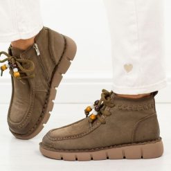 Brązowe skórzane botki damskie Cambell 98342. Brązowe botki damskie Cambell, na jesień, z dzianiny, eleganckie, z okrągłym noskiem, bez obcasa, bez zapięcia. Za 339.00 zł.