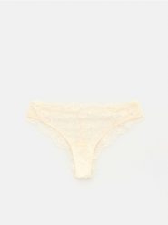 Majtki figi z koronki - złamana biel. Figi Reserved, bez wzorów, z koronki. Za 39.99 zł.