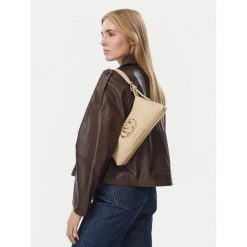 Torebka LOVE MOSCHINO. Brązowe torebki klasyczne damskie Love Moschino, bez dodatków. Za 729.99 zł.