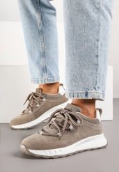 Ciemnobeżowe Sneakersy z Naturalnego Zamszu ze Skórzaną Wkładką Dolittea. Brązowe obuwie sportowe damskie Born2be, z jeansu, bez zapięcia, trekkingowe. Za 189.99 zł.