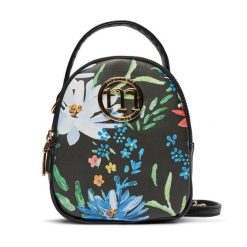 Torebka Monnari. Czarne listonoszki damskie Monnari, bez wzorów, bez dodatków. Za 99.99 zł.