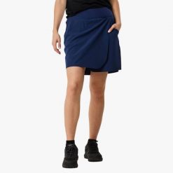 Spódnica turystyczna damska Swedemount Trondheim Trekking szybkoschnąca. Niebieskie spódnice damskie SWEDEMOUNT, uniwersalny, bez wzorów. W wyprzedaży za 185.00 zł.