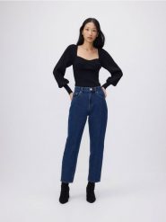 Jeansy mom fit - granatowy. Niebieskie jeansy damskie Reserved. W wyprzedaży za 99.99 zł.