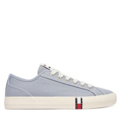 Tenisówki Tommy Jeans. Niebieskie trampki damskie Tommy Jeans, bez wzorów, z jeansu, bez zapięcia. Za 289.99 zł.
