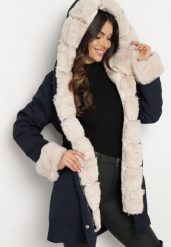 Granatowa Kurtka Parka z Kapturem i Odpinanym Futerkiem Ninria. Niebieskie kurtki damskie Born2be, l, z dzianiny, z kapturem. Za 179.99 zł.